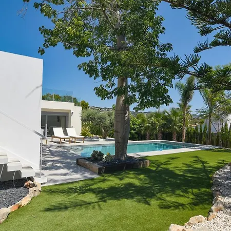Graham - Les Bassetes Villa